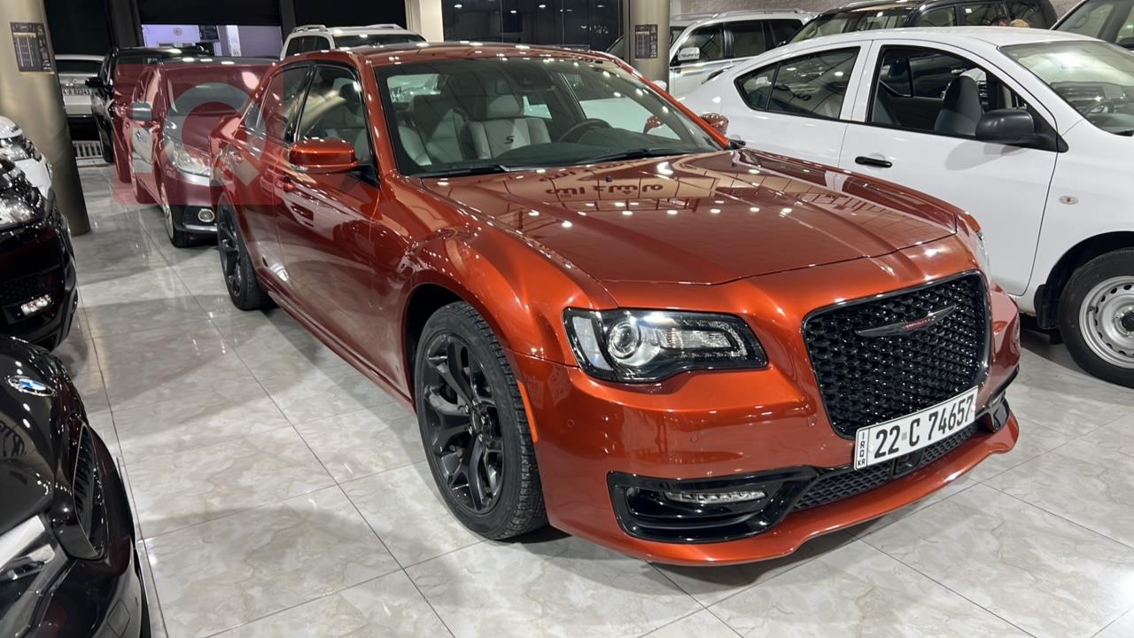 کرایسلەر 300